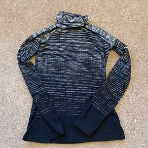 Nike long sleeve size xs